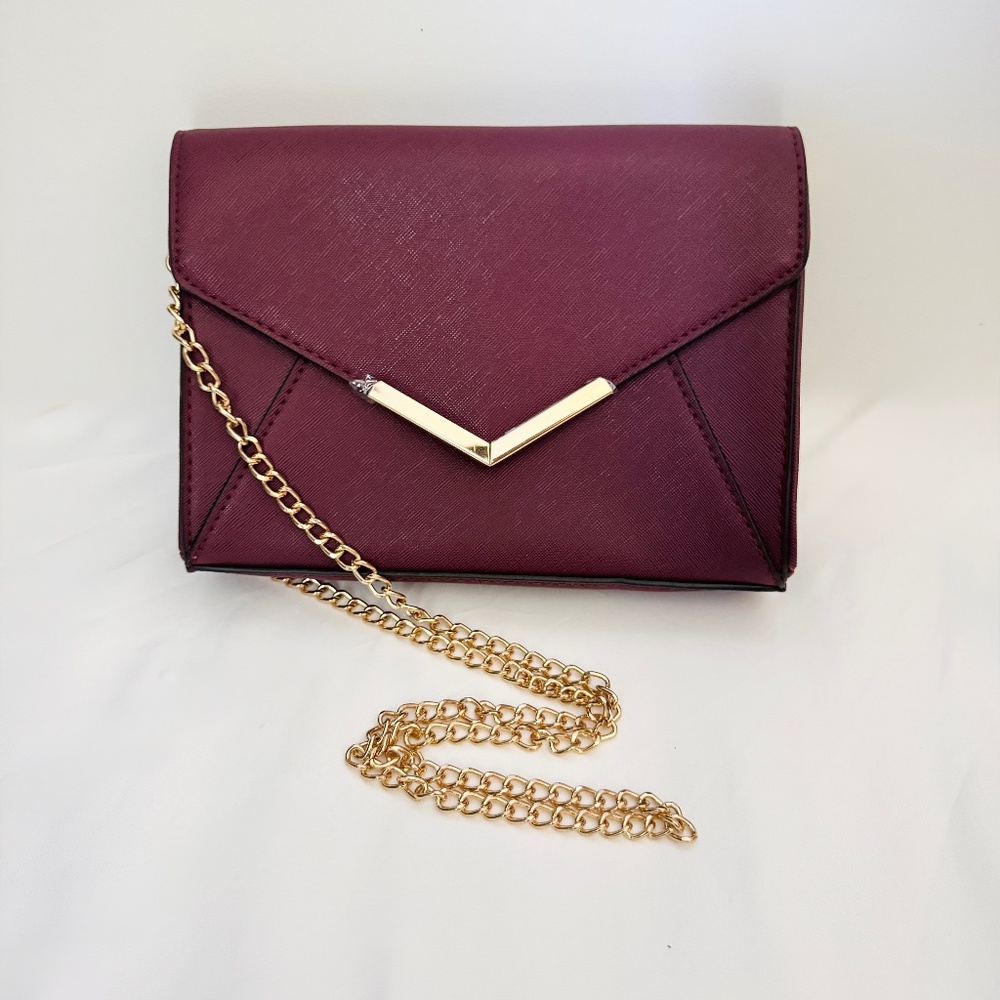 Crossbody purse, maroon